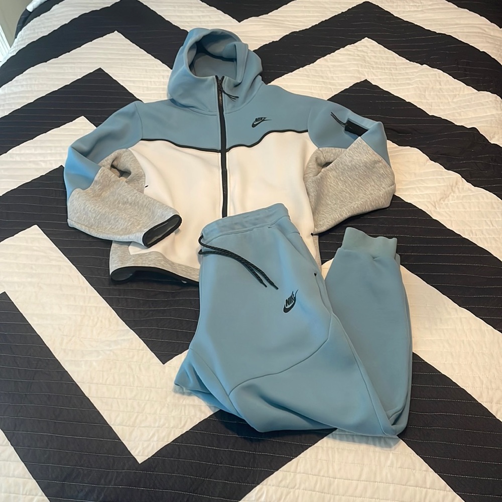 Nike tech baby blue color